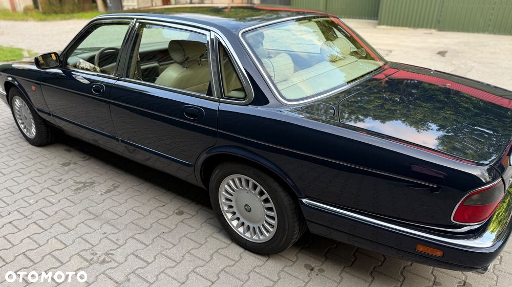 Jaguar XJ XJ12 6.0 - 4