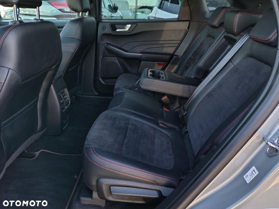 Ford Kuga 2.5 FHEV FWD ST-Line X eCVT - 14