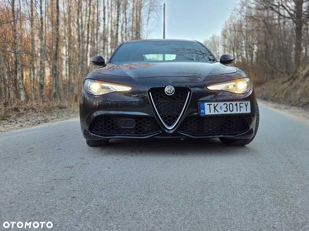 Alfa Romeo Giulia 2.0 Turbo 16V AT8 - 2