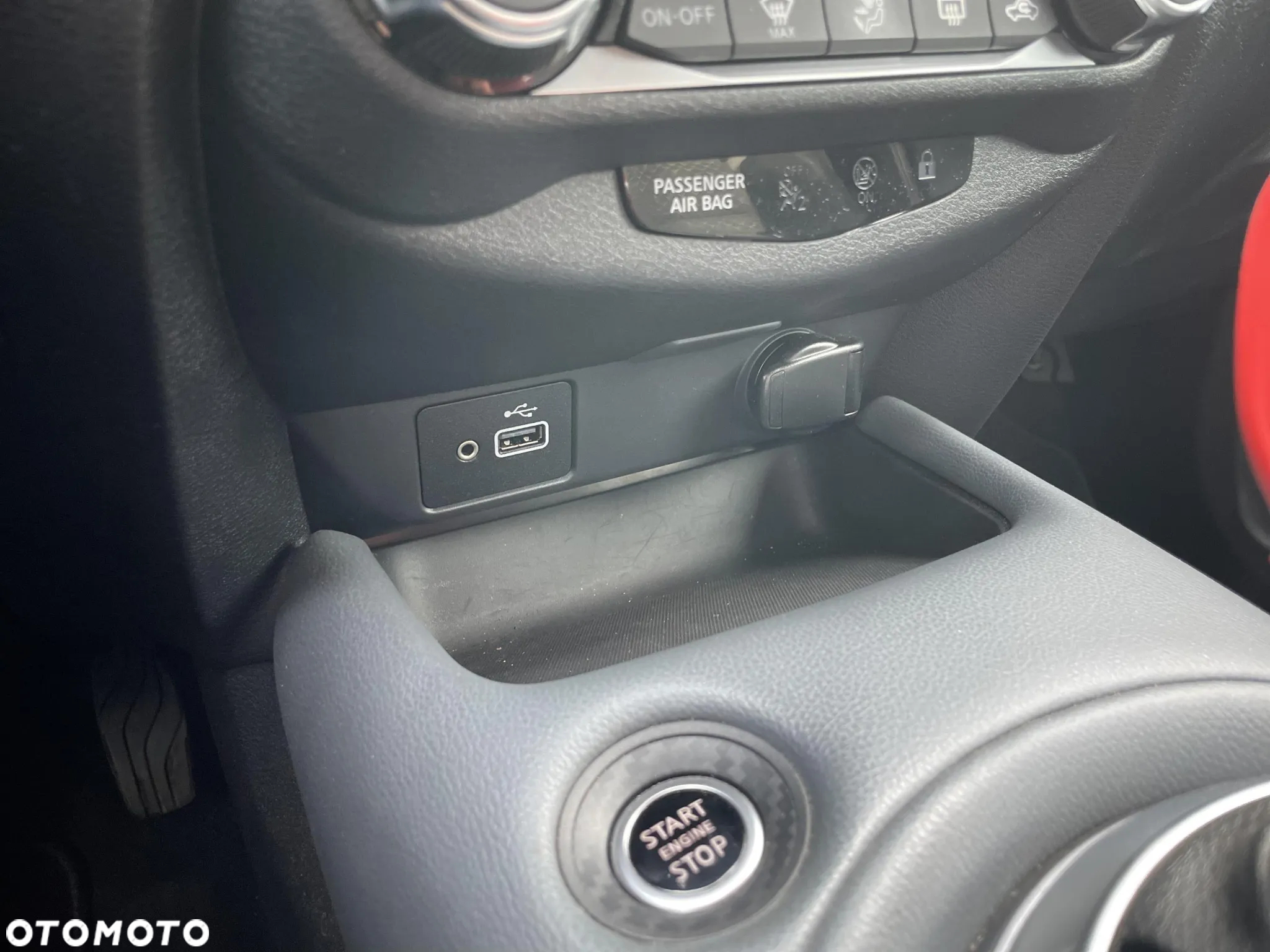 Nissan Juke 1.0 DIG-T N-Connecta DCT - 22