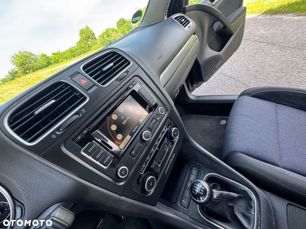 Volkswagen Golf - 22