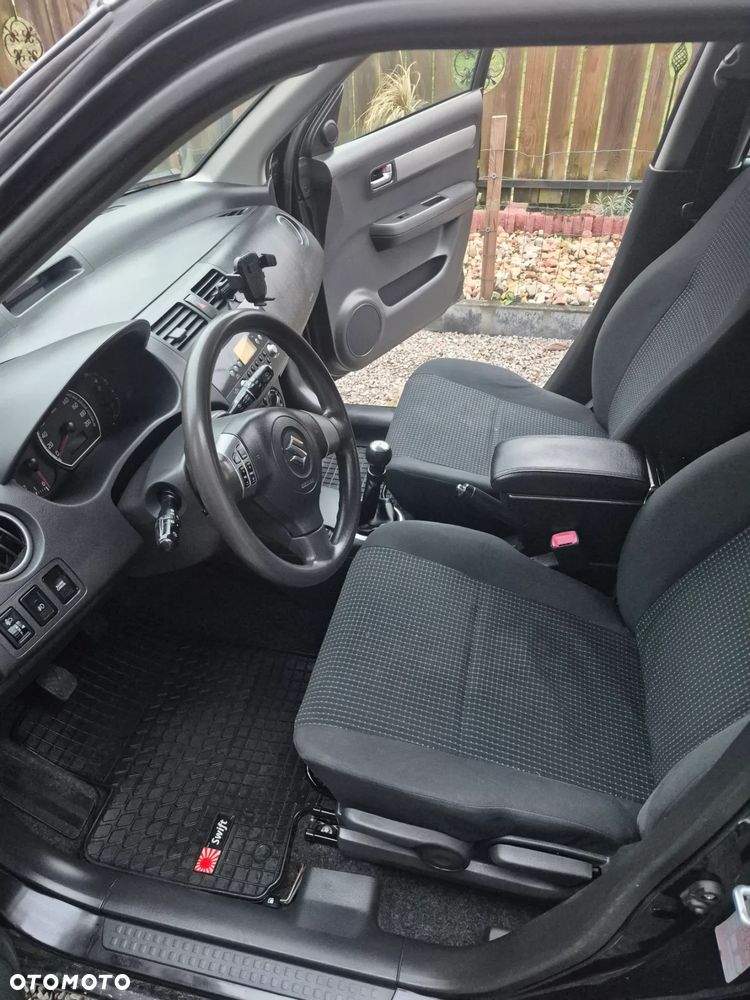 Suzuki Swift 1.5 Comfort+ - 19