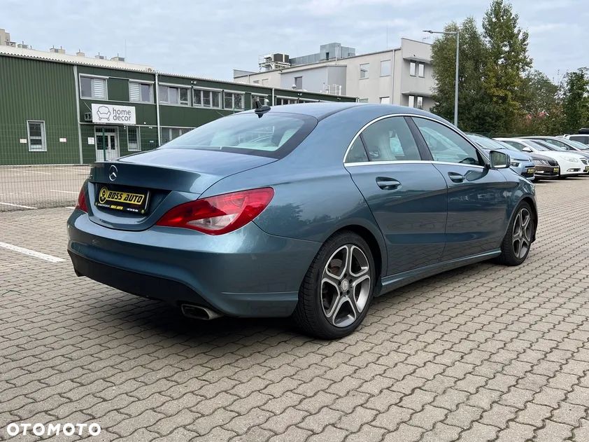 Mercedes-Benz CLA 250 7G-DCT - 9