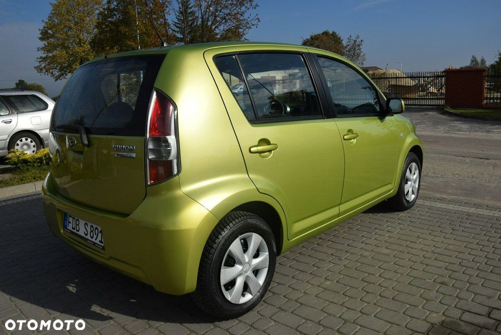 Daihatsu Sirion - 11