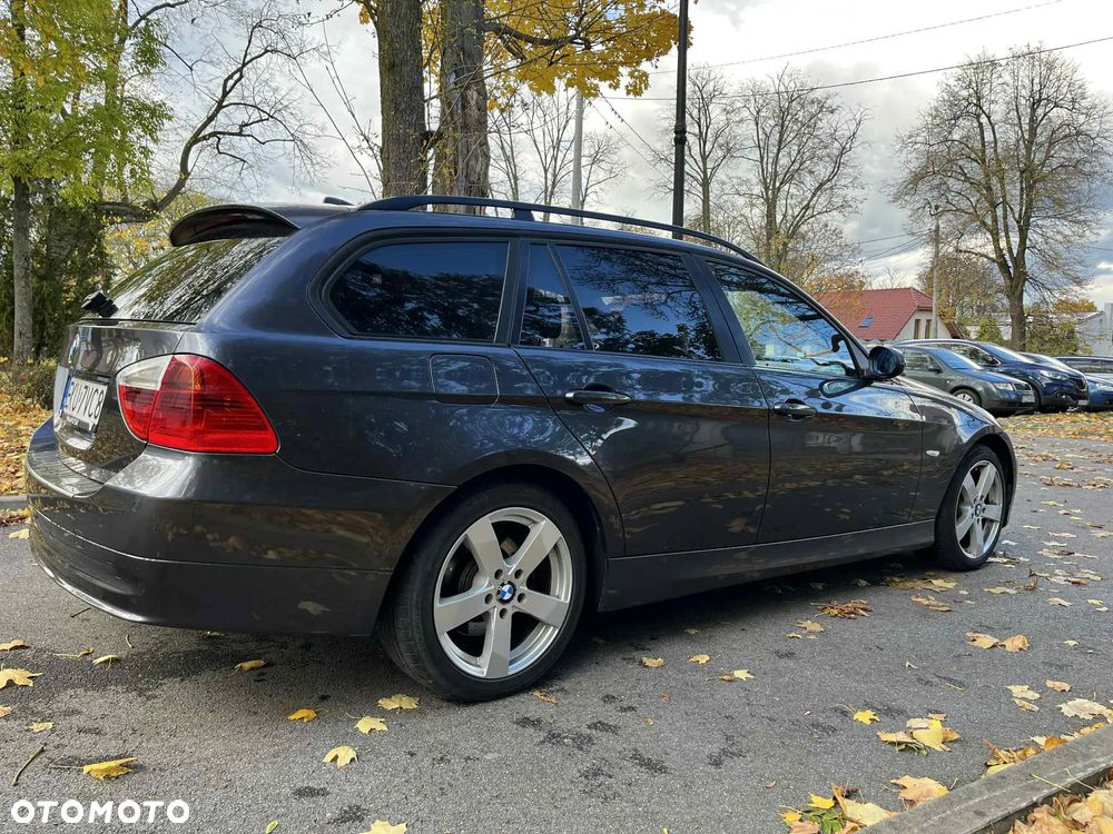 BMW Seria 3 318d - 14