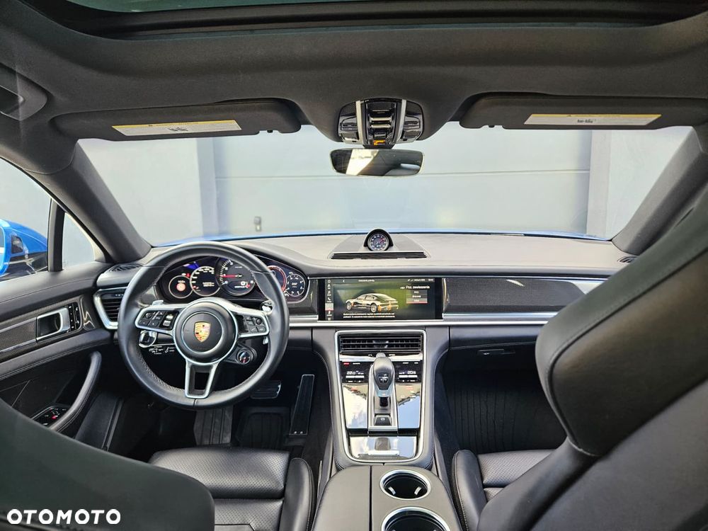 Porsche Panamera 4S - 17