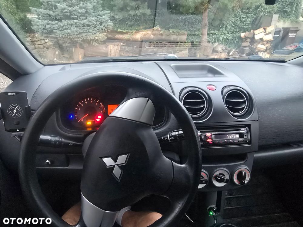 Mitsubishi Colt - 5