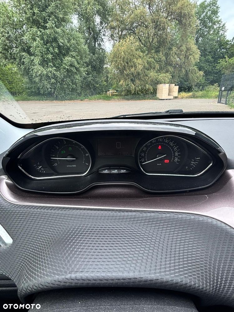 Peugeot 2008 1.2 Pure Tech Style - 7
