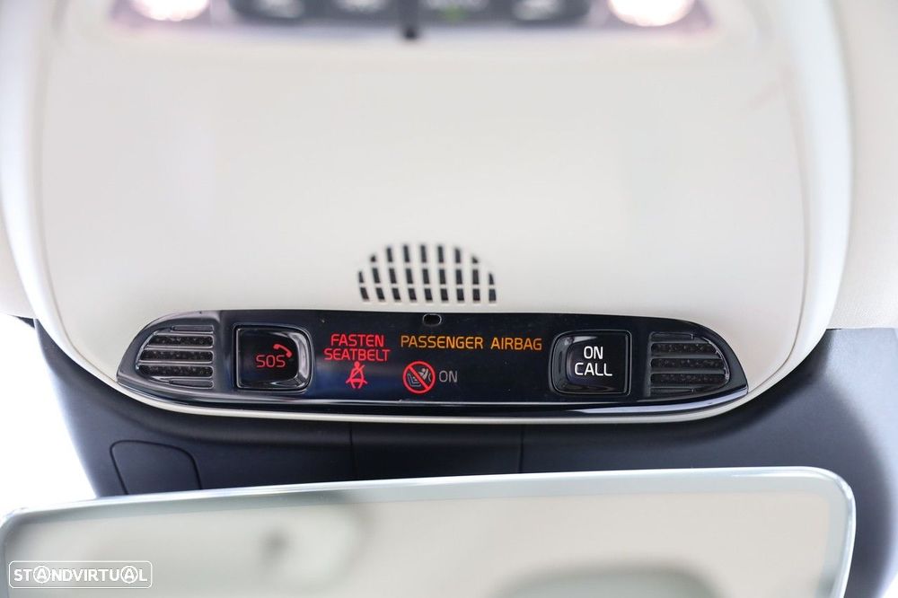 Volvo V60 2.0 T8 AWD TE Momentum Plus - 27