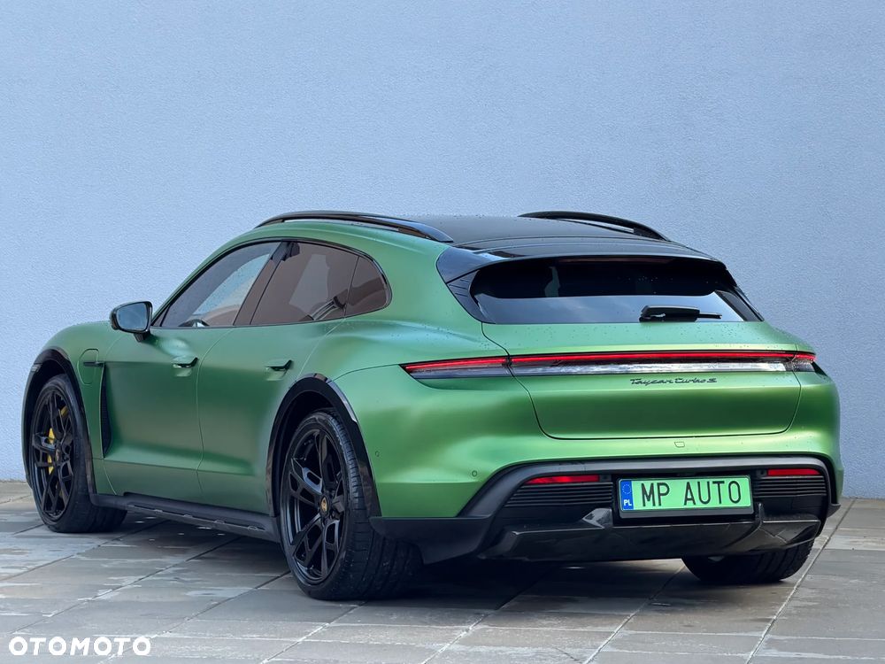 Porsche Taycan - 4