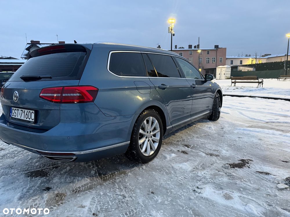 Volkswagen Passat - 25