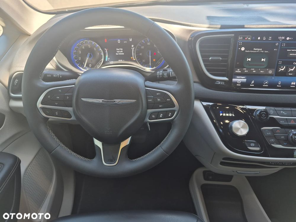 Chrysler Pacifica - 9