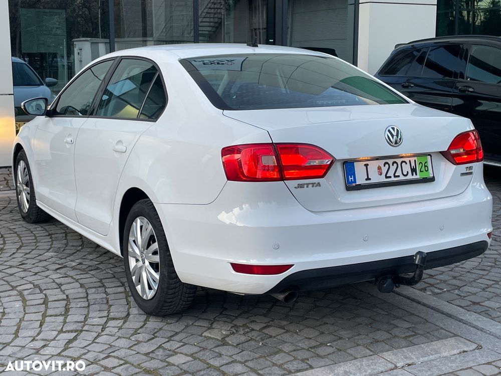 Volkswagen Jetta - 3