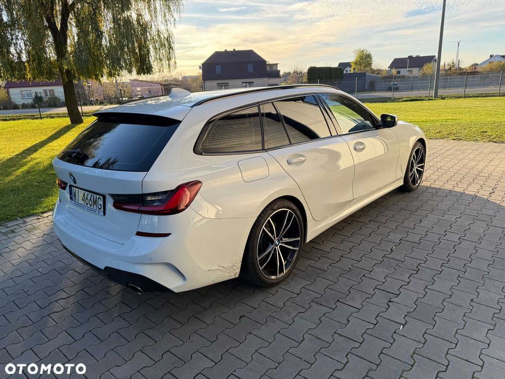 BMW Seria 3 320i M Sport Sport - 23