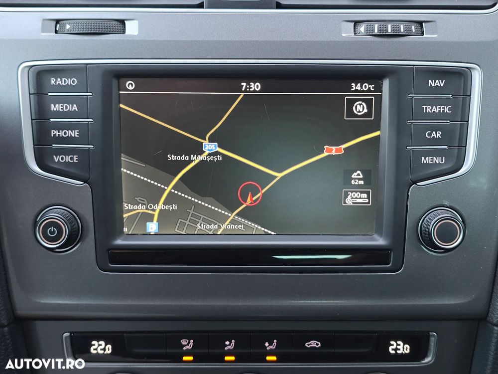 Volkswagen Golf 1.6 TDI BlueMotion Technology Comfortline - 10