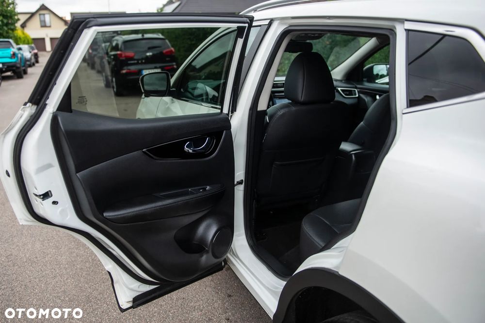 Nissan Qashqai 1.6 DIG-T Tekna - 29