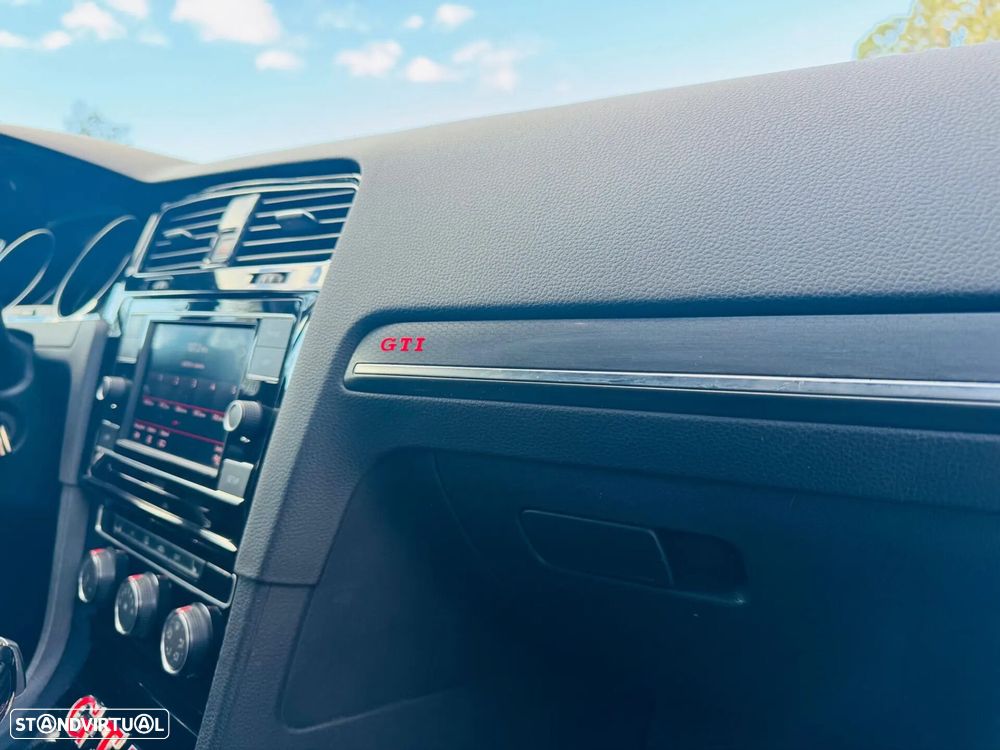 VW Golf 2.0 TSi GTi DSG Performance - 34
