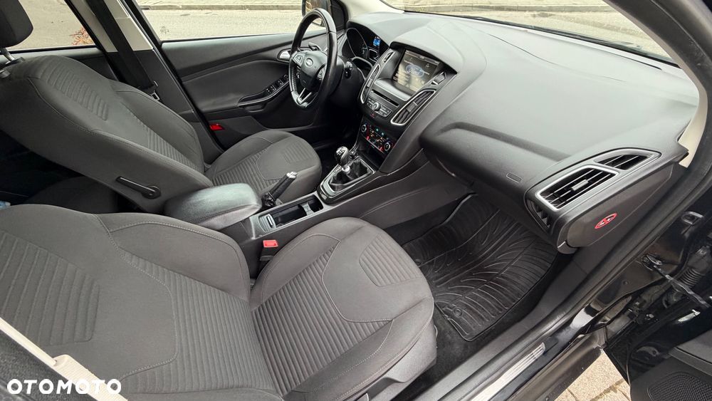 Ford Focus 1.0 EcoBoost Titanium ASS - 17