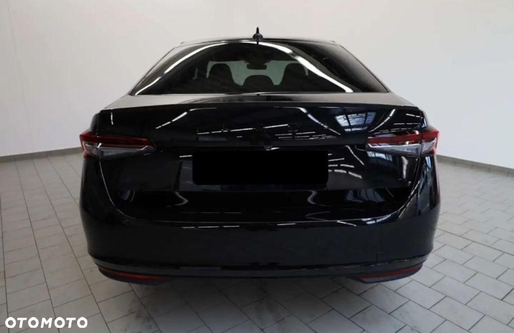 Skoda Superb 1.5 TSI Plug-in Hybrid Sportline DSG - 3