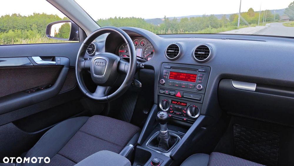 Audi A3 Sportback 1.9 TDI Ambiente - 29