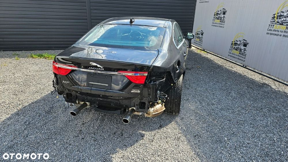 Jaguar XF - 30