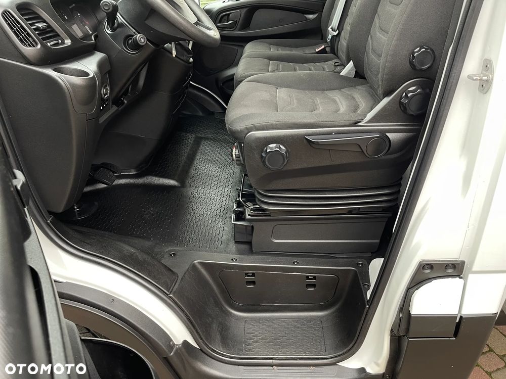 Iveco Daily Izoterma Winda - 21