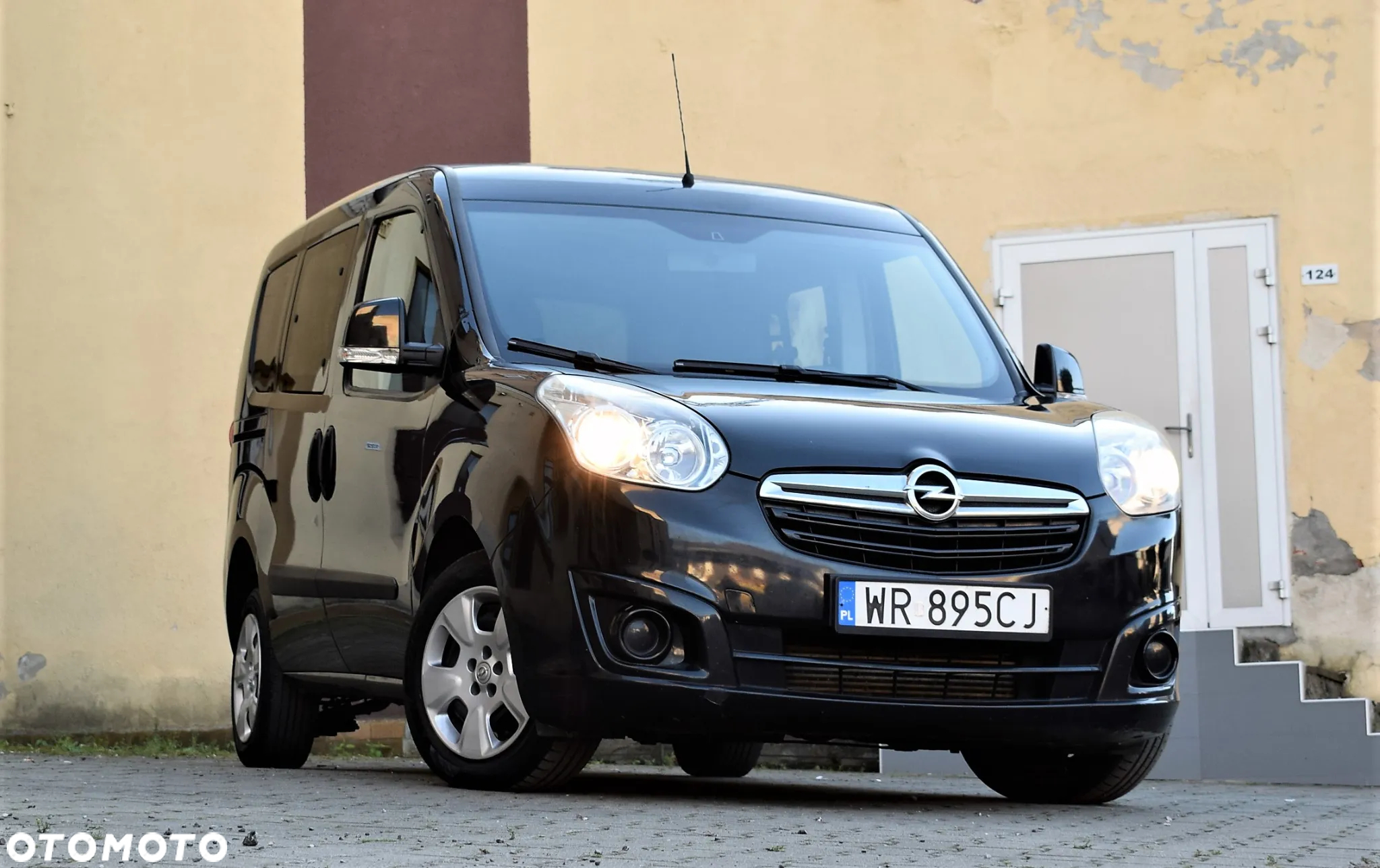 Opel Combo Tour 1.6 CDTI Cosmo - 4