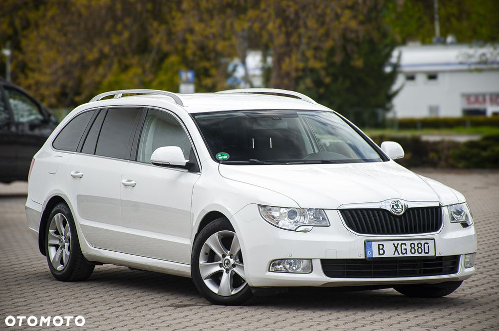 Skoda Superb 2.0 TDI DSG Ambition - 8