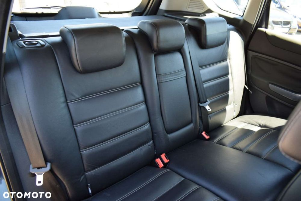 Ford Kuga - 24