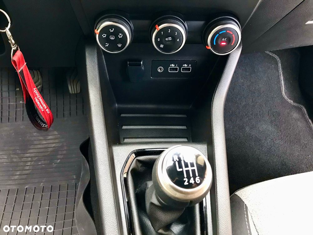 Renault Clio TCe 90 EVOLUTION - 15
