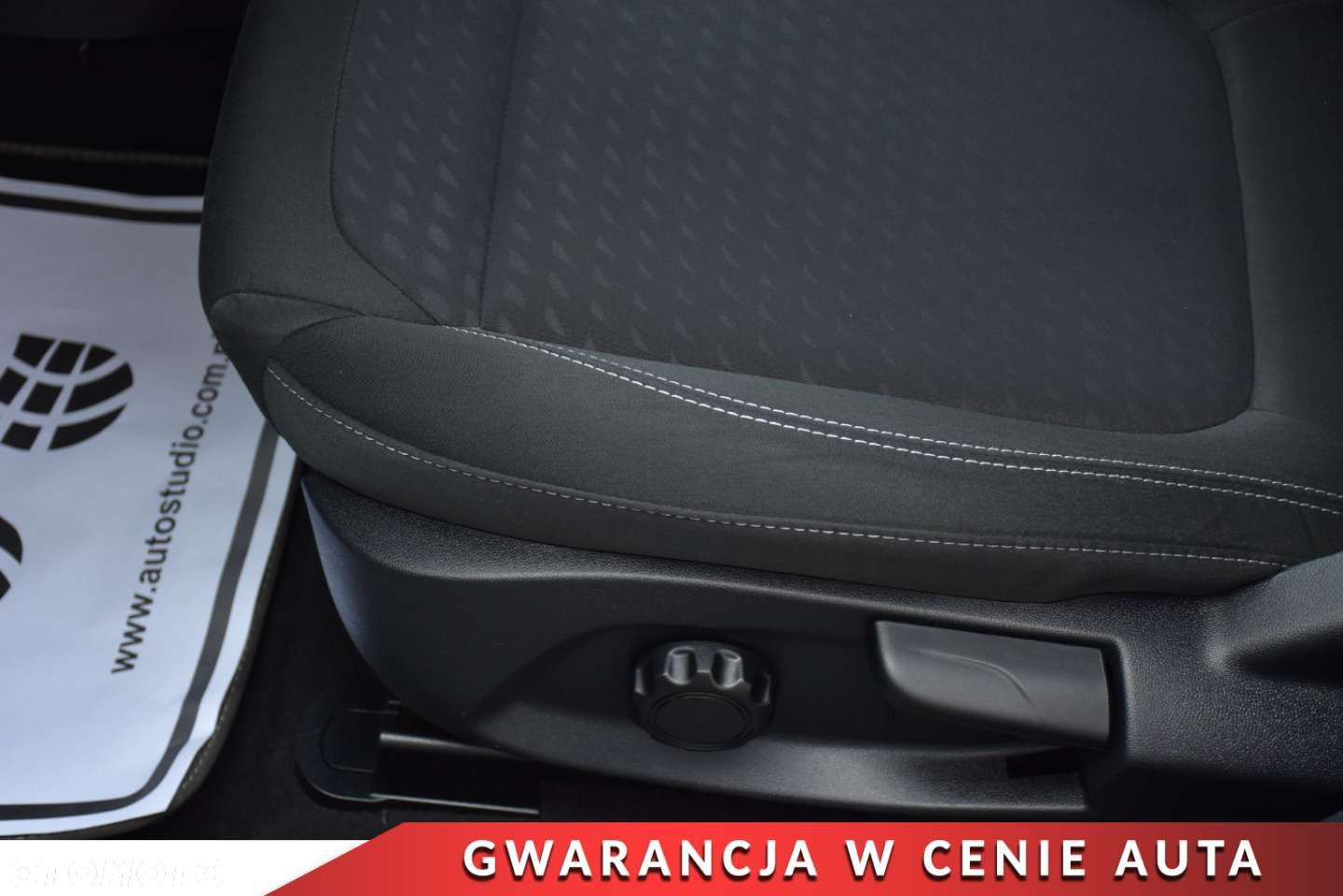 Ford Fiesta 1.0 EcoBoost S&S TITANIUM - 13