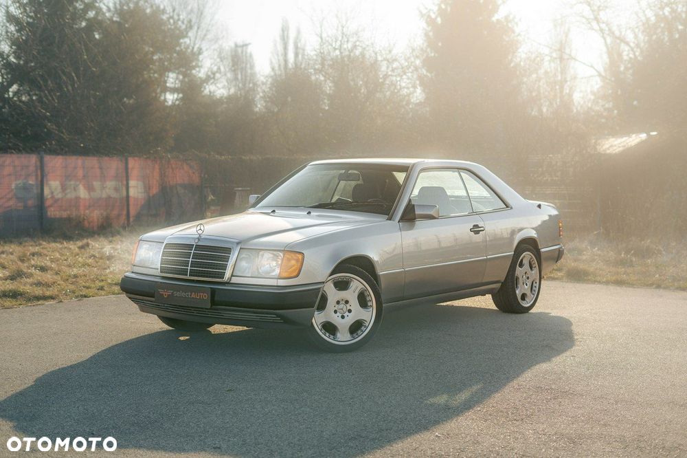 Mercedes-Benz Klasa E 320 - 16