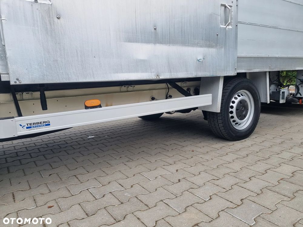 Mercedes-Benz Sprinter - 17