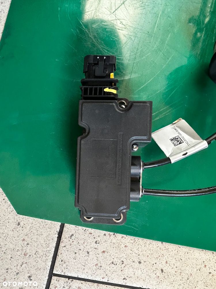 MAN Czujnik sonda poziomu Adblue 81154086124 - 2