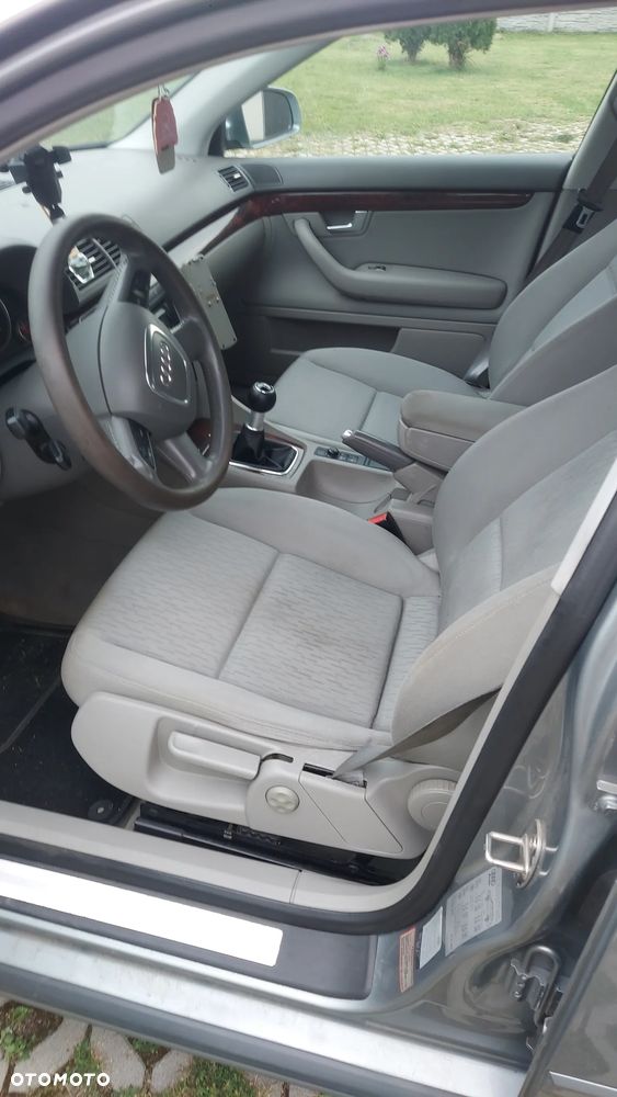Audi A4 Avant - 1