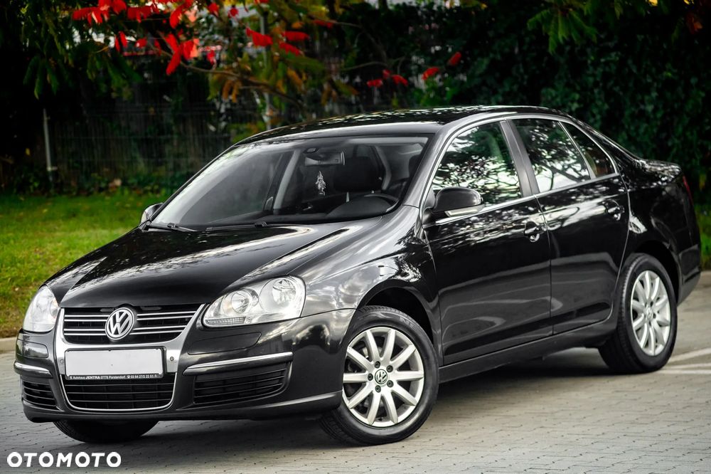 Volkswagen Jetta 1.6 TDI DPF Trendline - 13