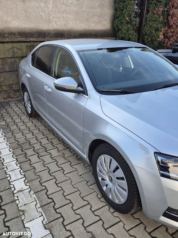 Skoda Octavia 1.4 TSI DSG Style - 4