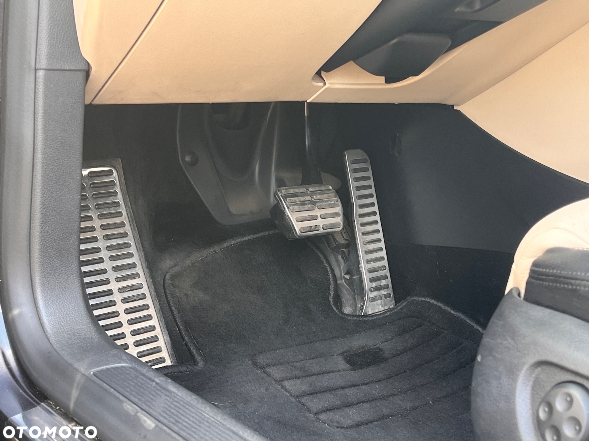 Volkswagen Passat CC 2.0 TSI DSG - 17