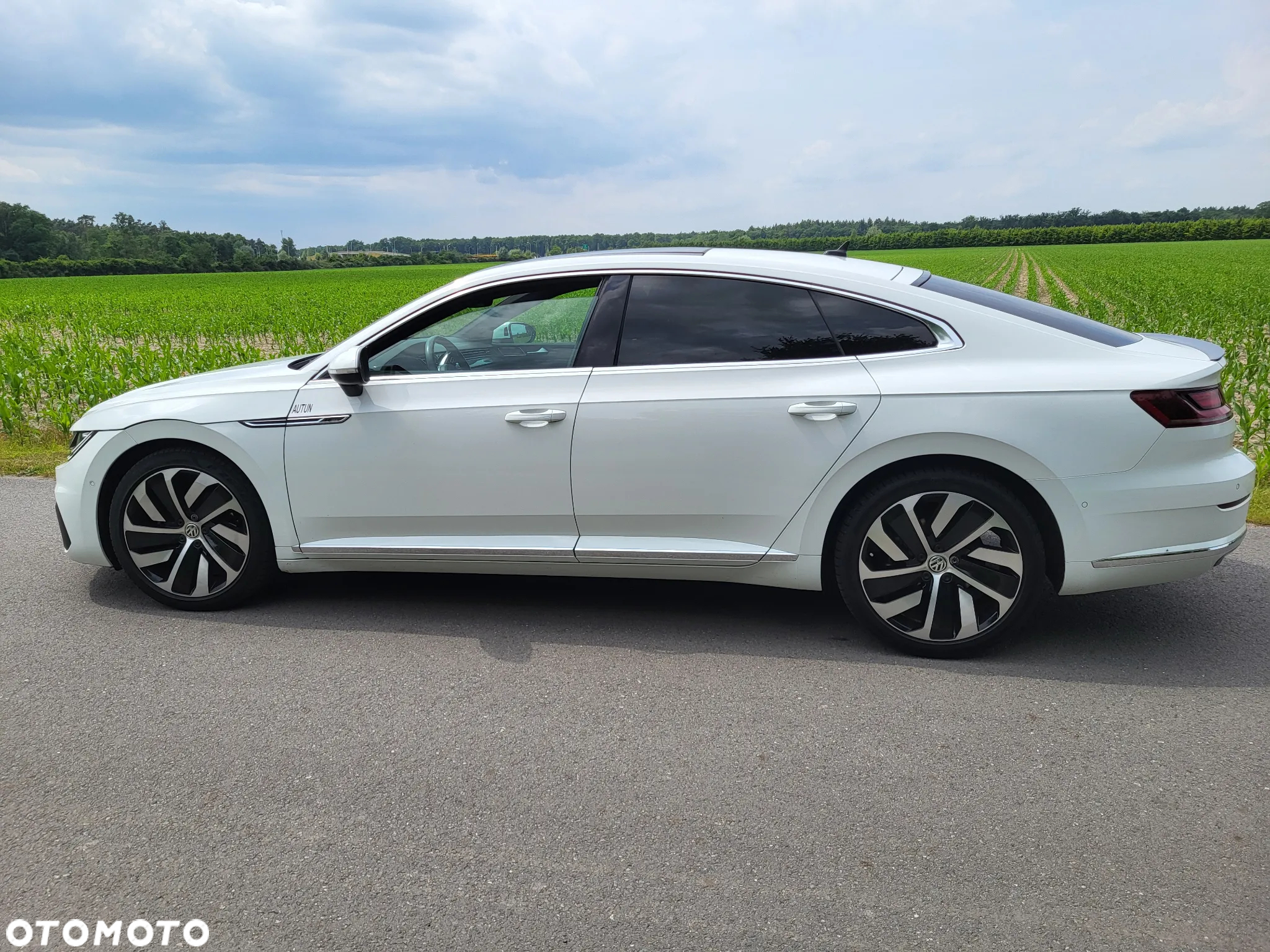 Volkswagen Arteon 2.0 TDI SCR DSG R-Line Edition - 16