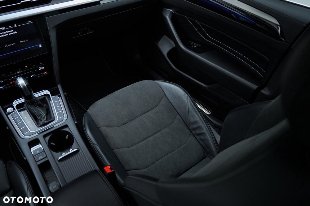 Volkswagen Arteon 2.0 TDI SCR R-Line DSG - 37