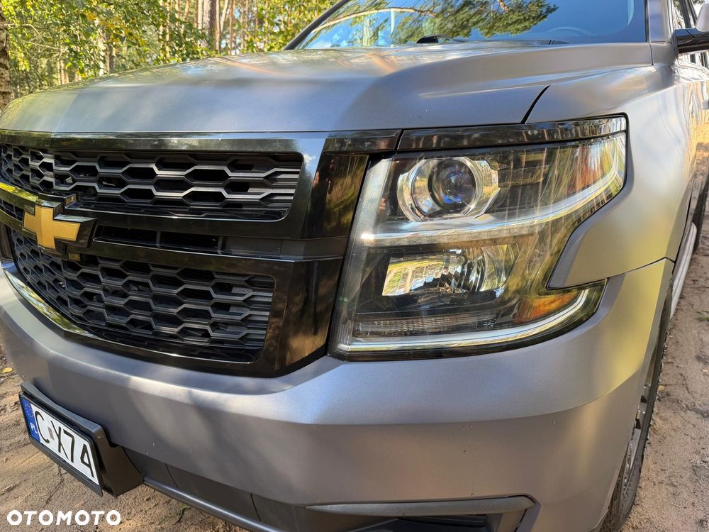Chevrolet Suburban - 2