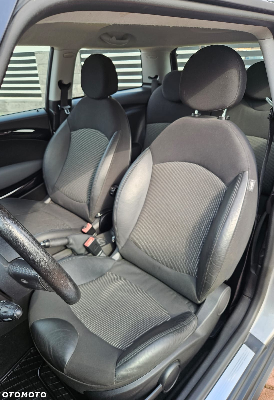 MINI Cooper Standard - 17
