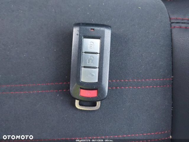 Mitsubishi Outlander - 14
