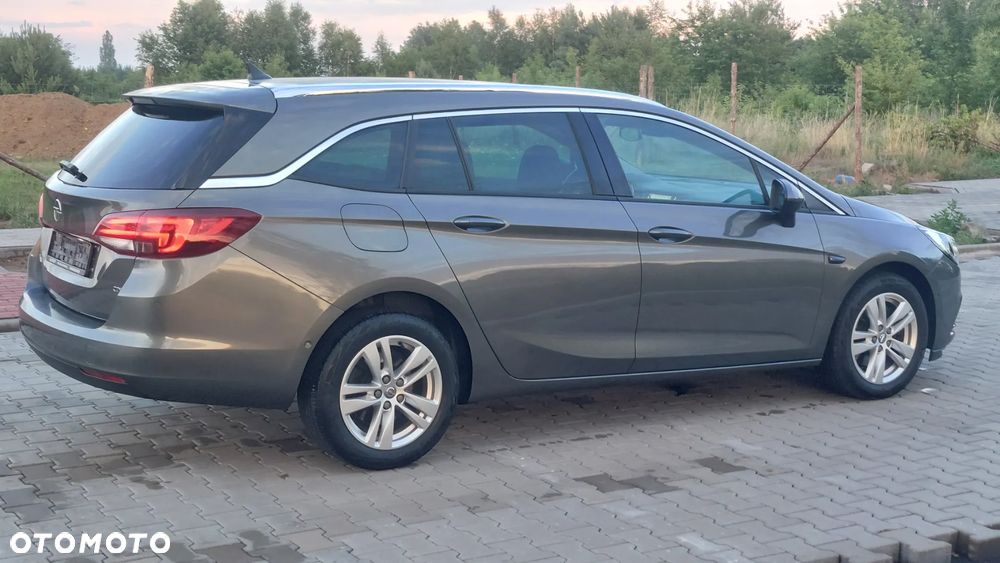Opel Astra 1.6 D Start/Stop Sports Tourer Innovation - 9