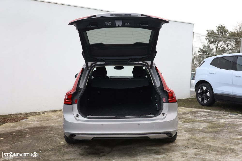 Volvo V90 2.0 T8 PHEV Plus Dark AWD - 4
