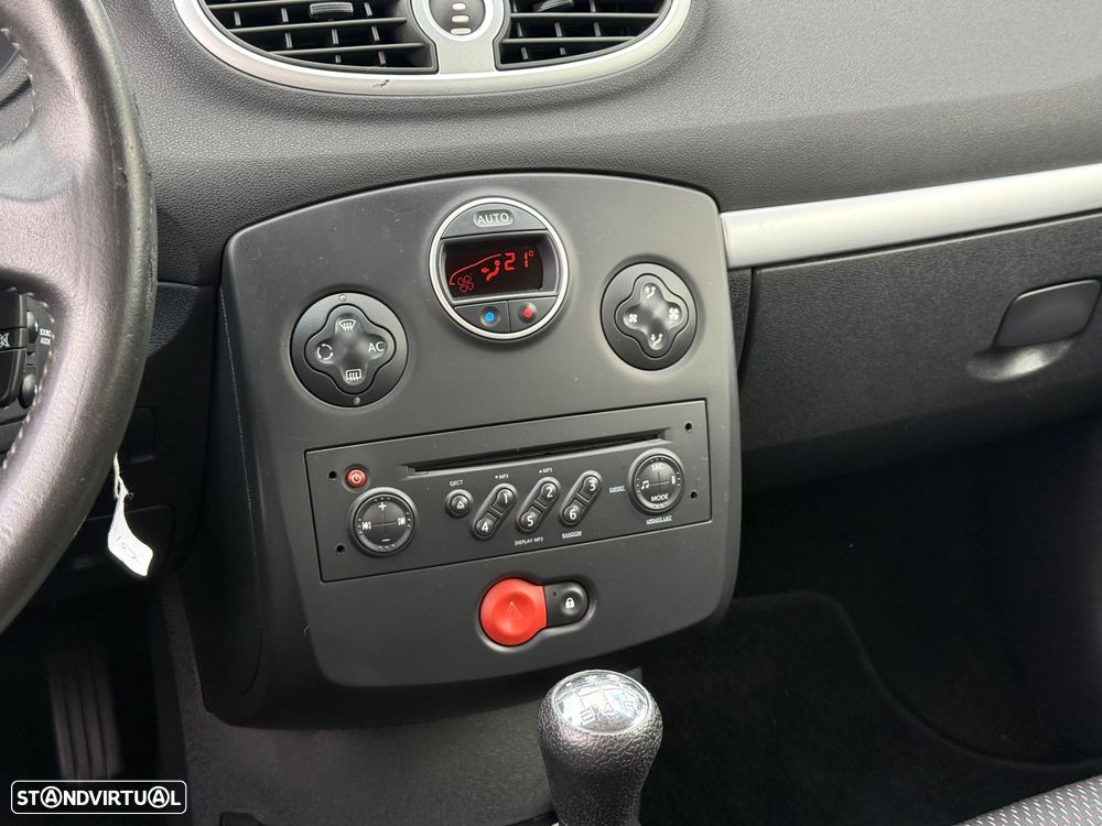 Renault Clio 1.2 16V Dynamique S - 9
