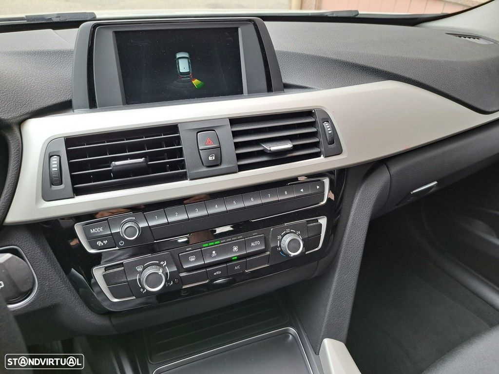 BMW 318 d Touring - 15