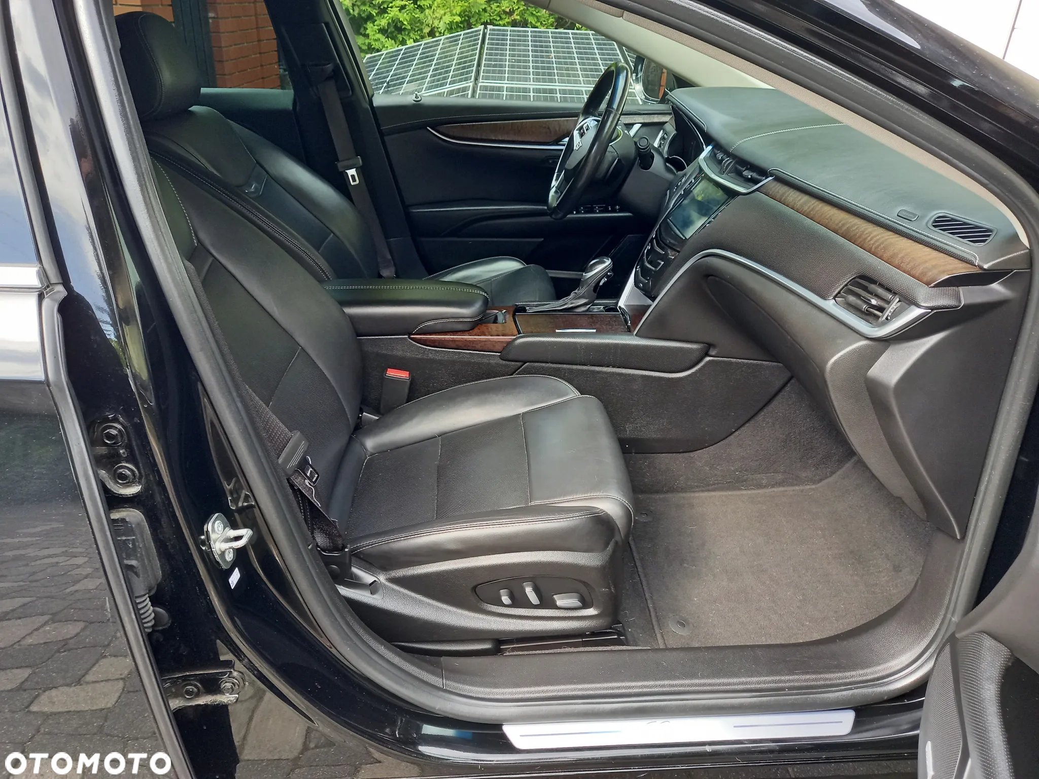 Cadillac XTS - 12