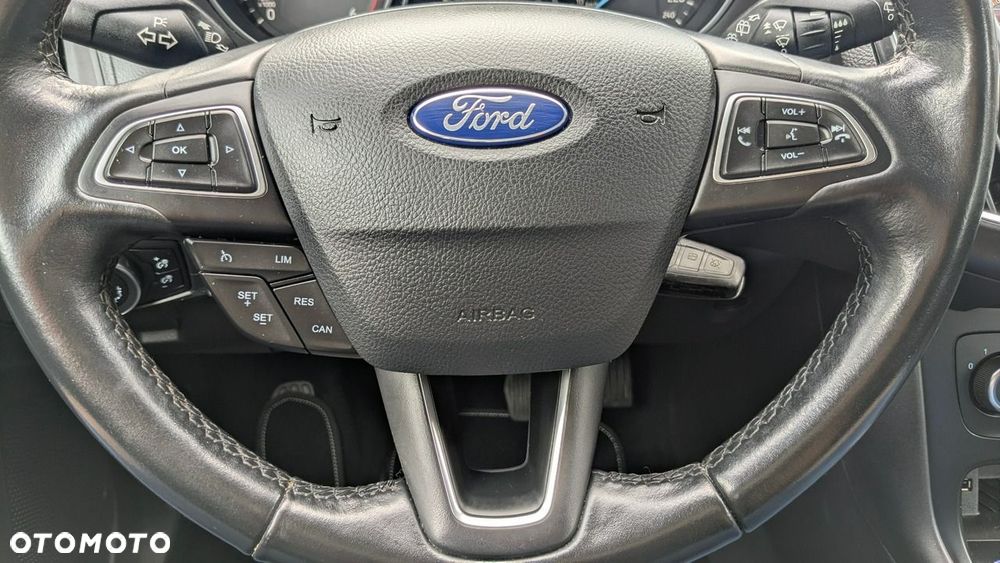 Ford Focus - 25