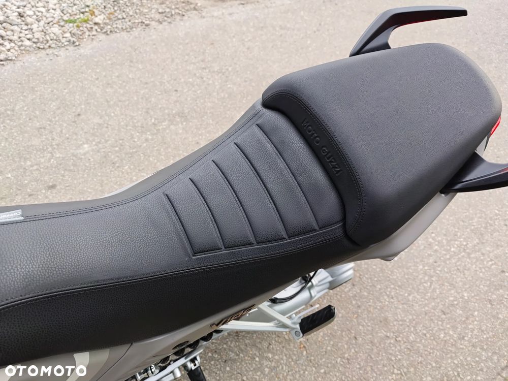 Moto Guzzi V100 Mandello - 27